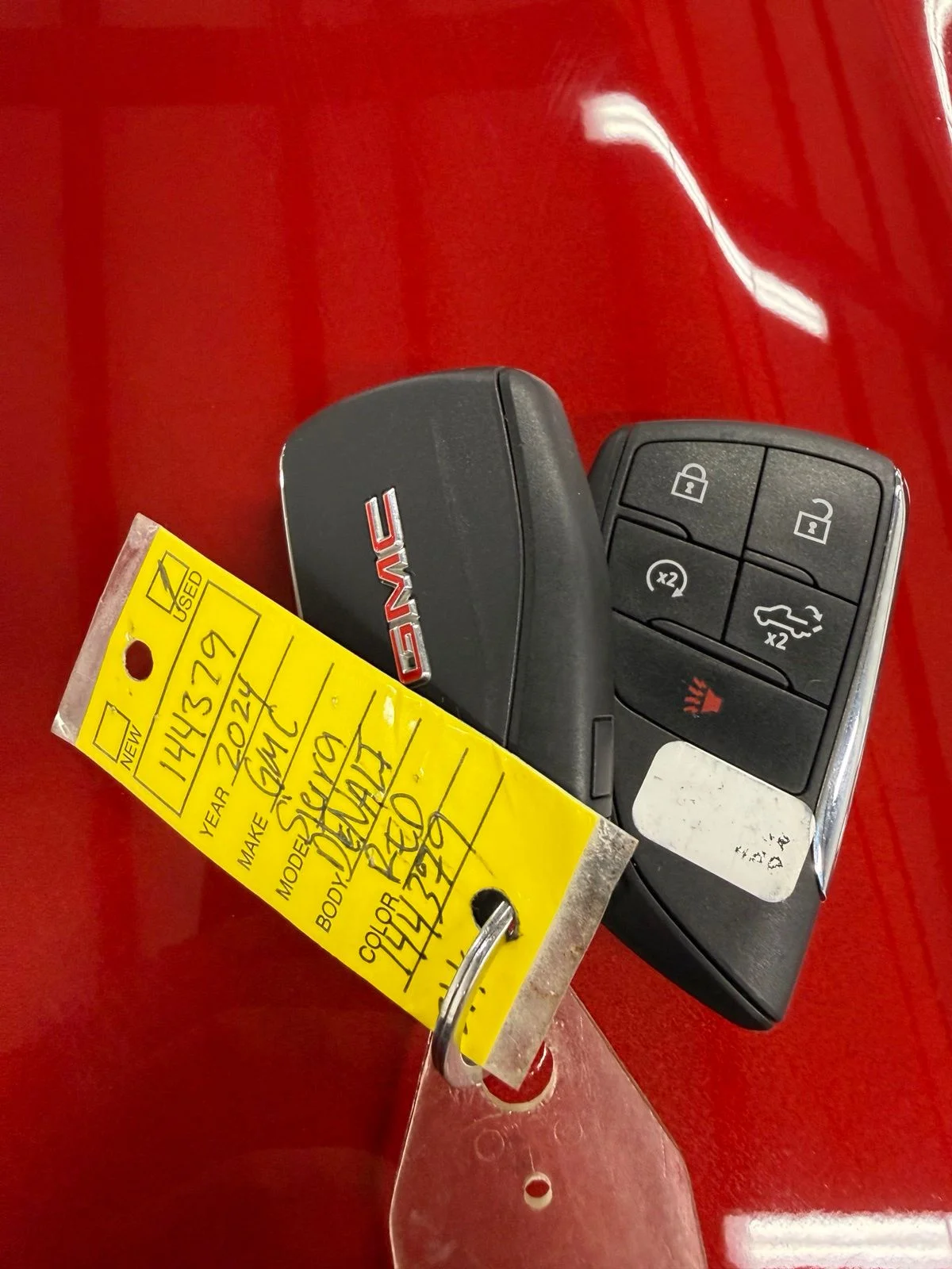 Used 2024 Red GMC Denali image 34