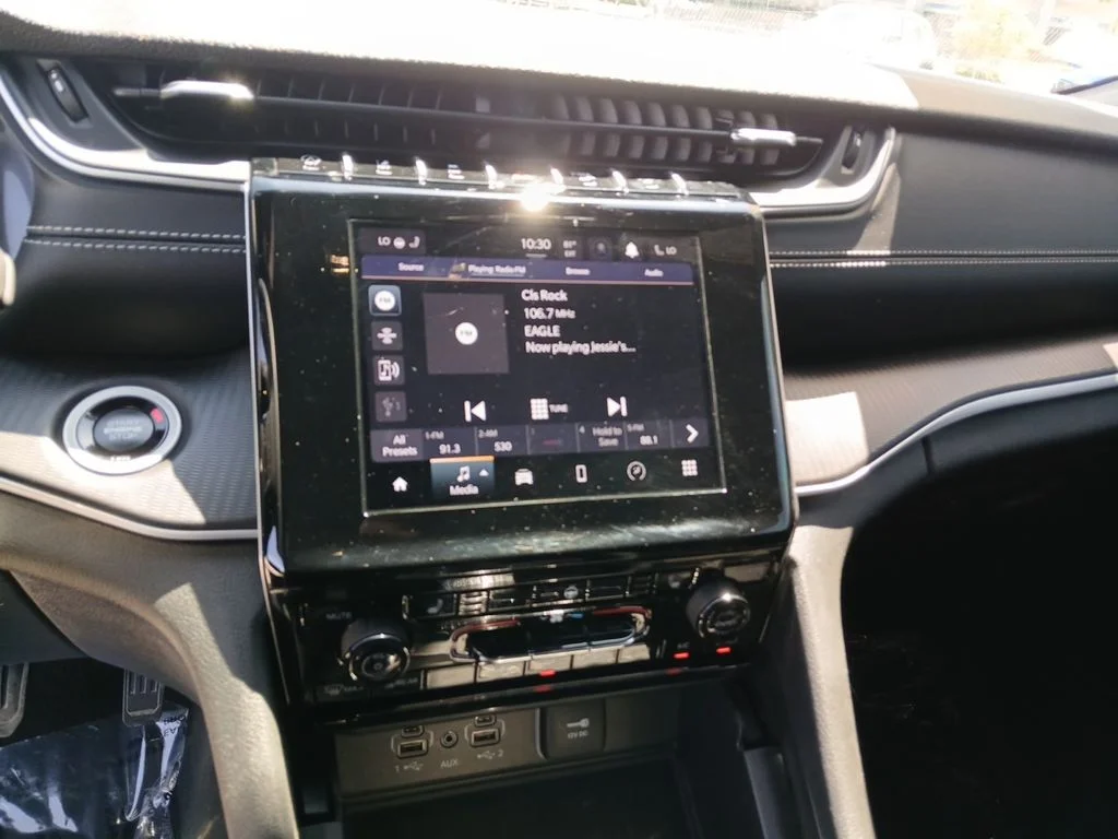 Used 2025 Gray Jeep Altitude X image 21