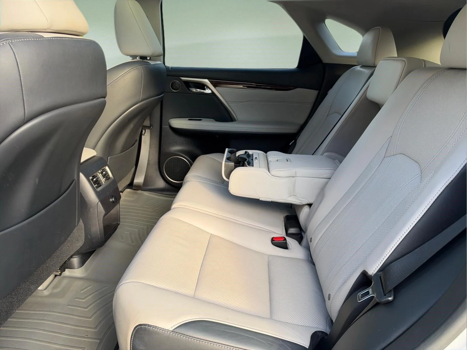 Used 2017 Silver Lining Metallic Lexus RX 350 image 18