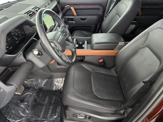 Used 2023  Land Rover X image 10