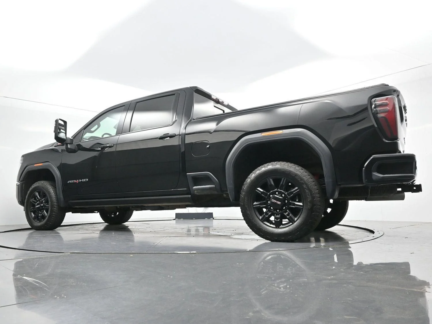 Used 2024 Onyx Black GMC AT4 image 51