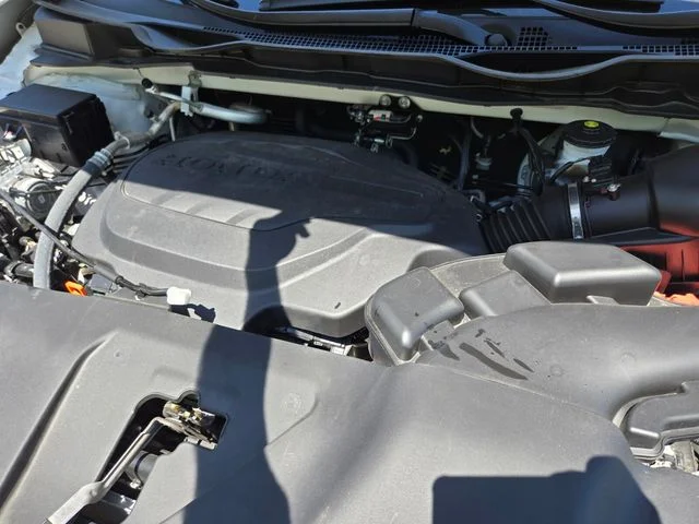 Used 2025 White Honda Sport-L image 24