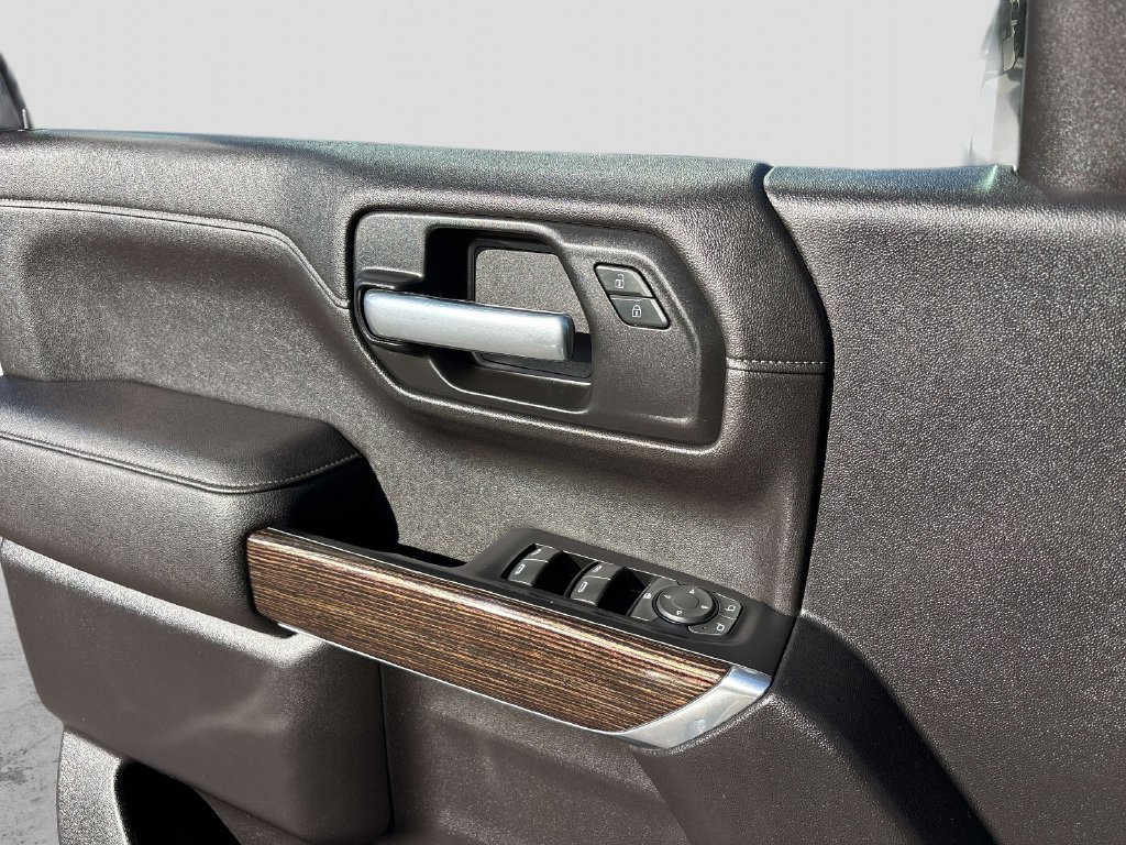 Used 2019 Silver GMC SLE image 20