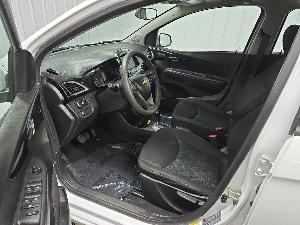 Used 2020 Summit White Chevrolet 1LT image 28