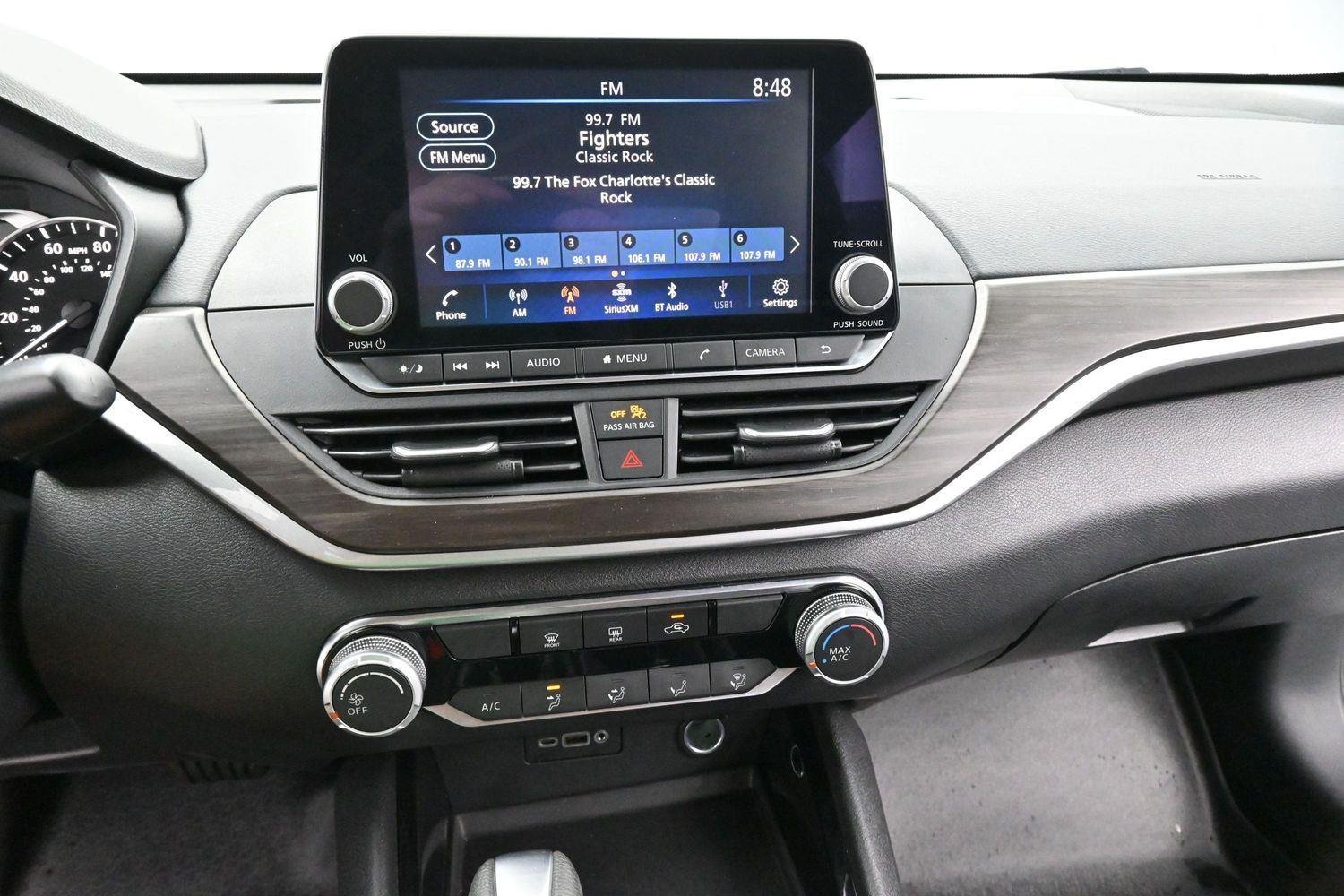 Used 2024 Gun Metallic Nissan 2.5 SV image 20