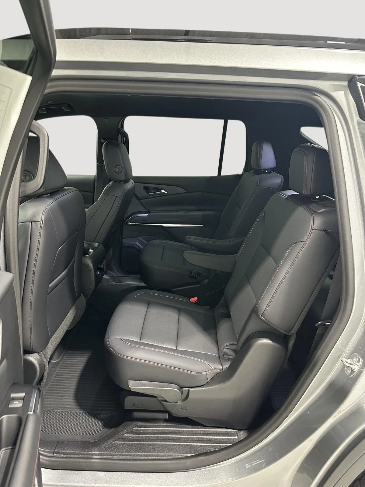Used 2024 Sterling Gray Metallic Chevrolet Z71 image 22