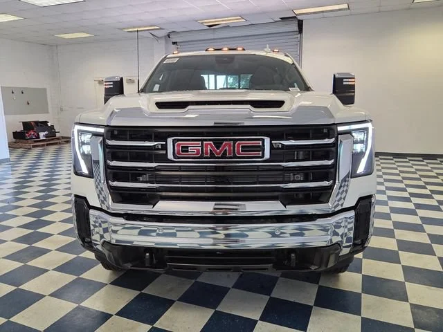 New 2026 Summit White GMC SLT DRW image 2