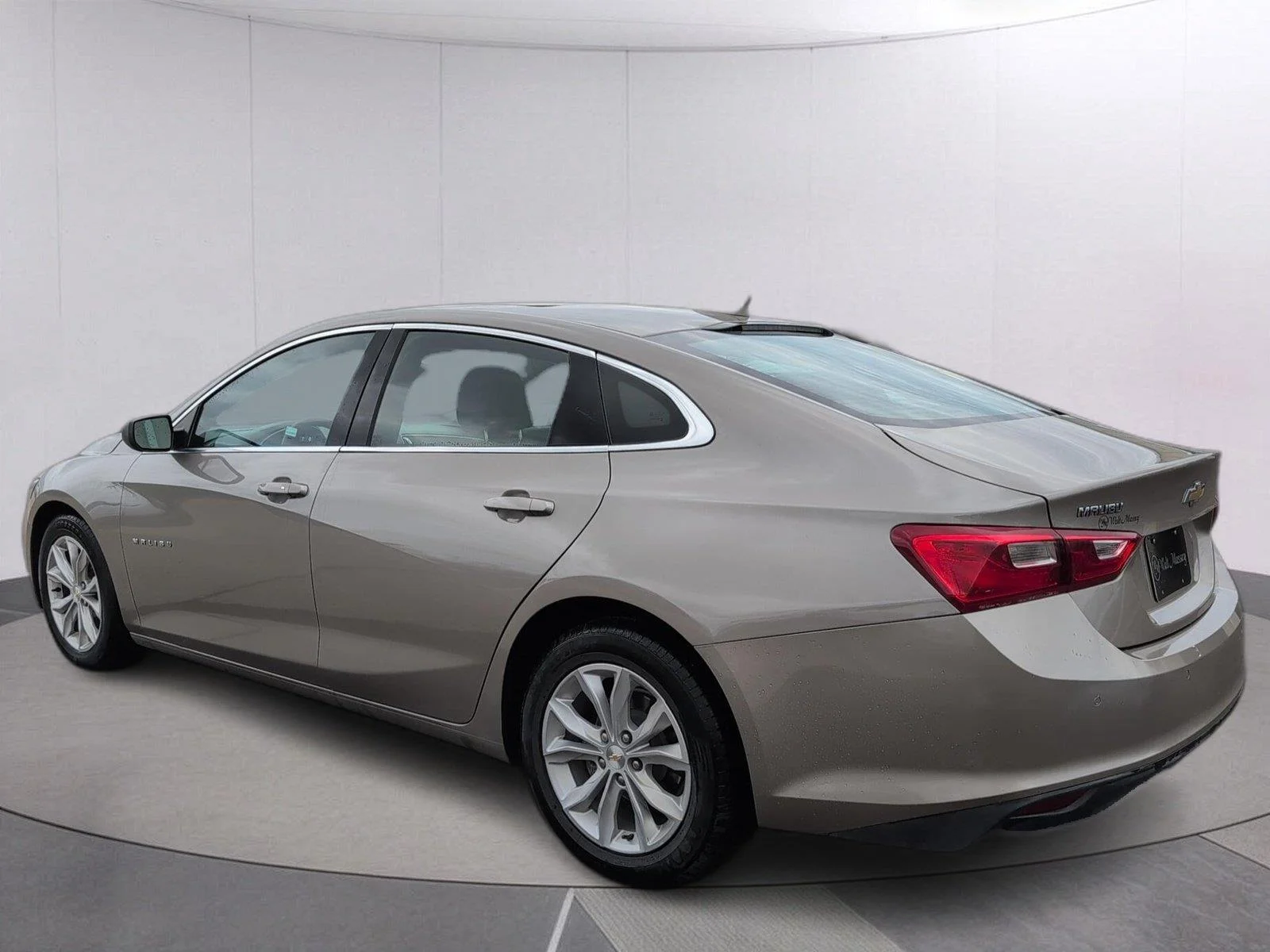 Used 2024 Mineral Gray Metallic Chevrolet 1LT image 5