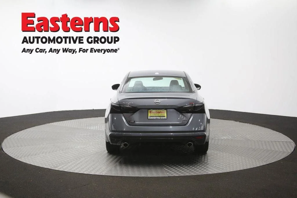 Used 2025 Gray Nissan 2.5 SR image 37