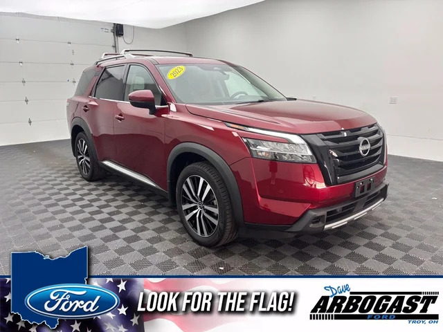 2023 Nissan Pathfinder Platinum