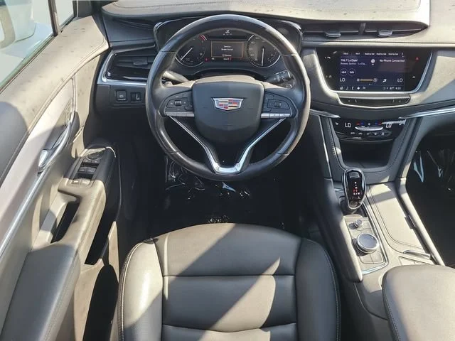 Used 2023 CRYSTAL WHITE TRICOAT Cadillac FWD Luxury image 20