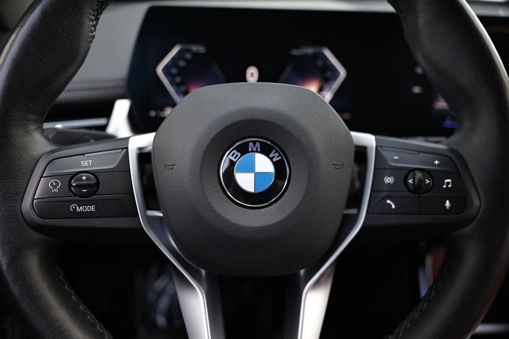 Used 2025 Black Sapphire Metallic BMW xDrive28i image 31