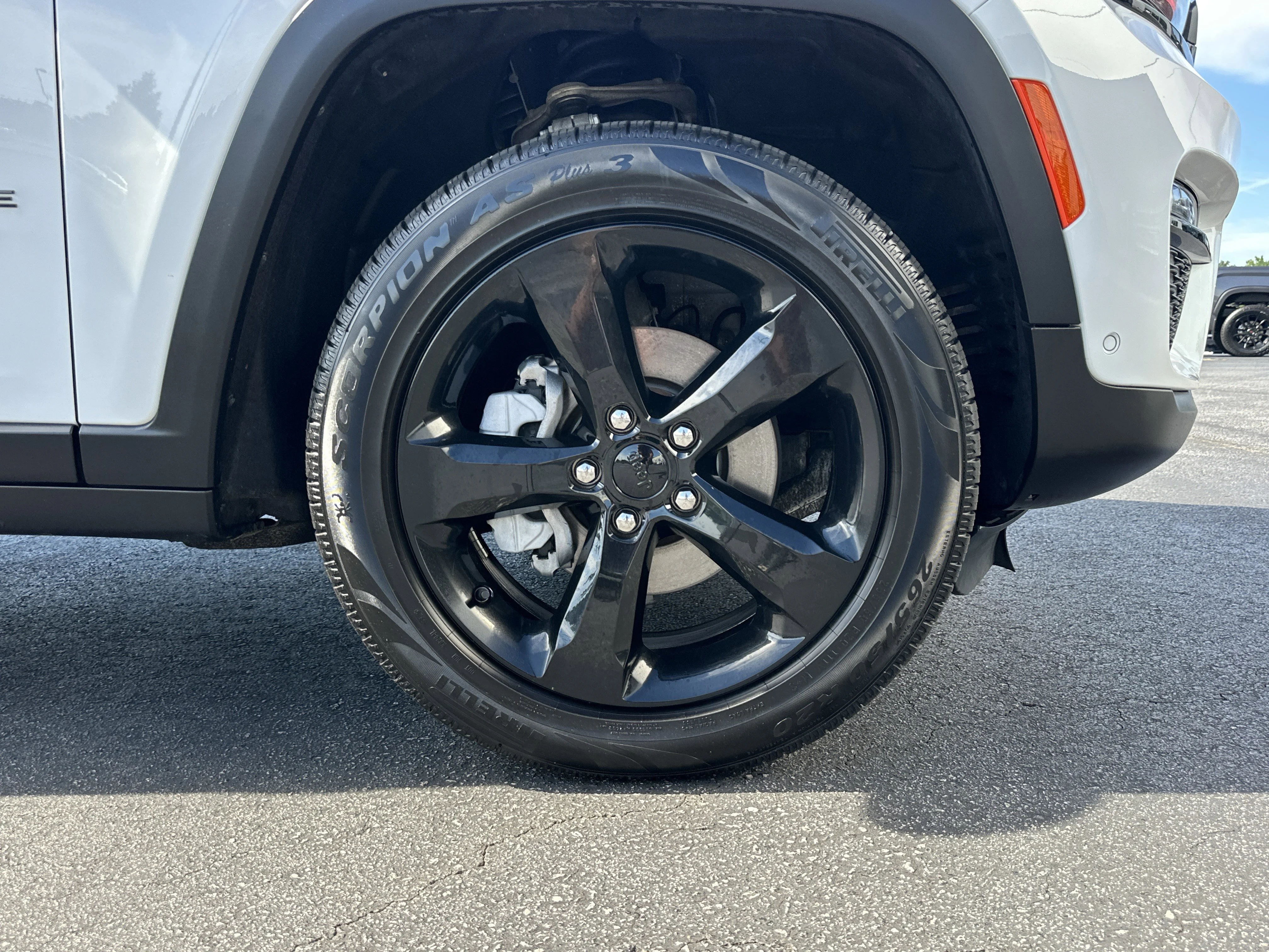 Used 2023 Bright White Clear Coat Jeep Limited image 12