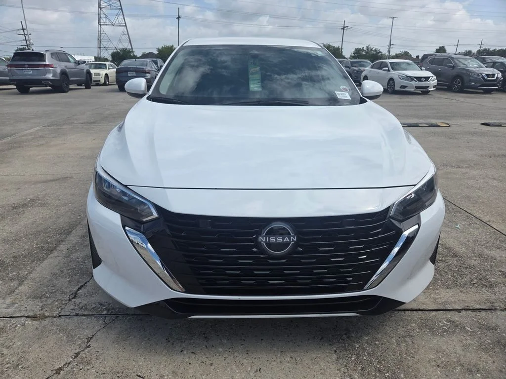 Certified Used 2025 White Nissan S image 7