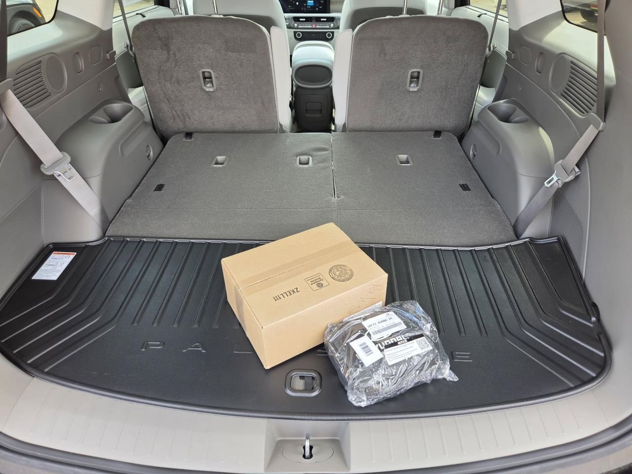 New 2027 Abyss Black Pearl Hyundai Blue SEL 7P image 9