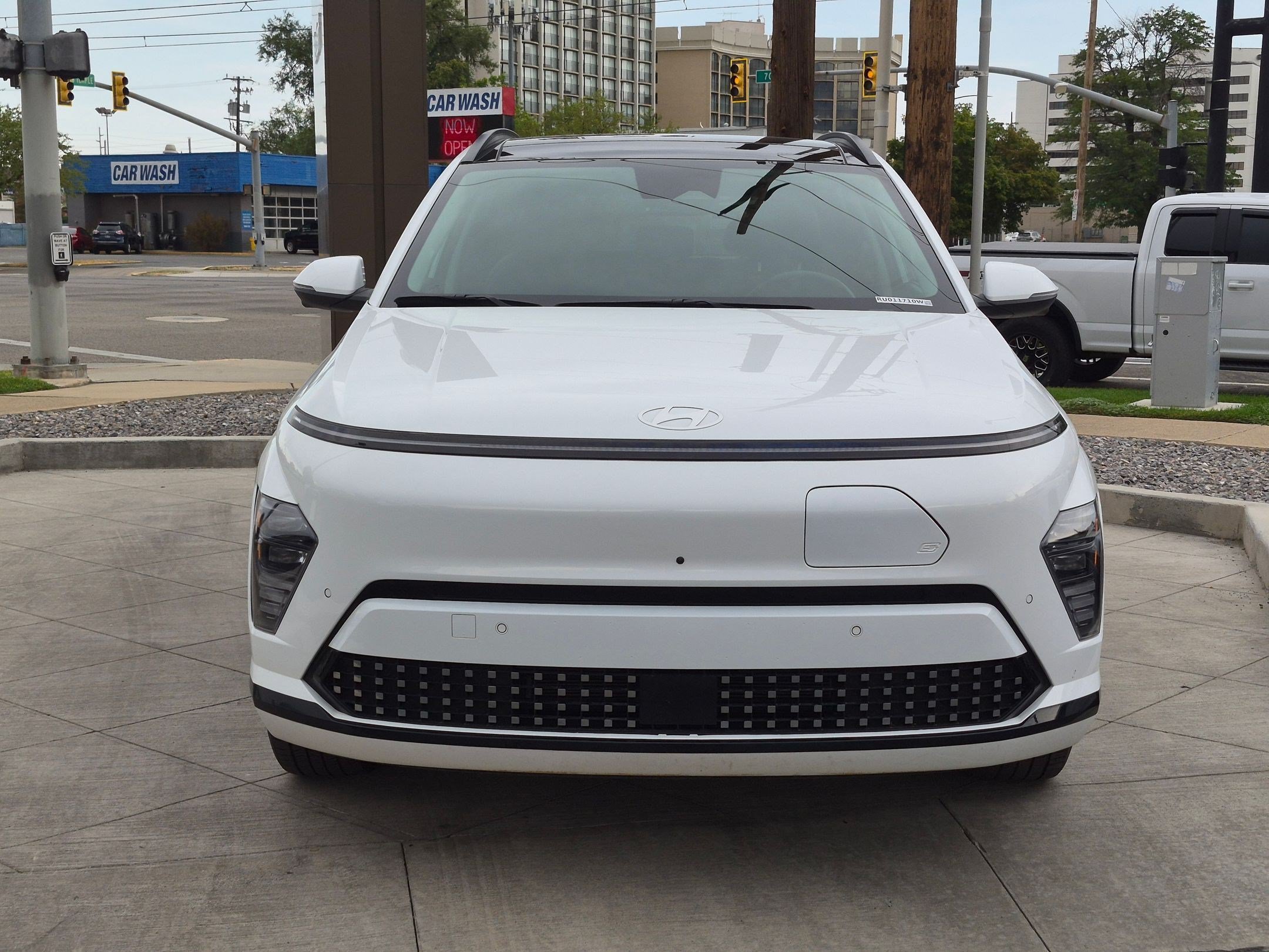 Certified Used 2024 Atlas White Hyundai Limited image 10