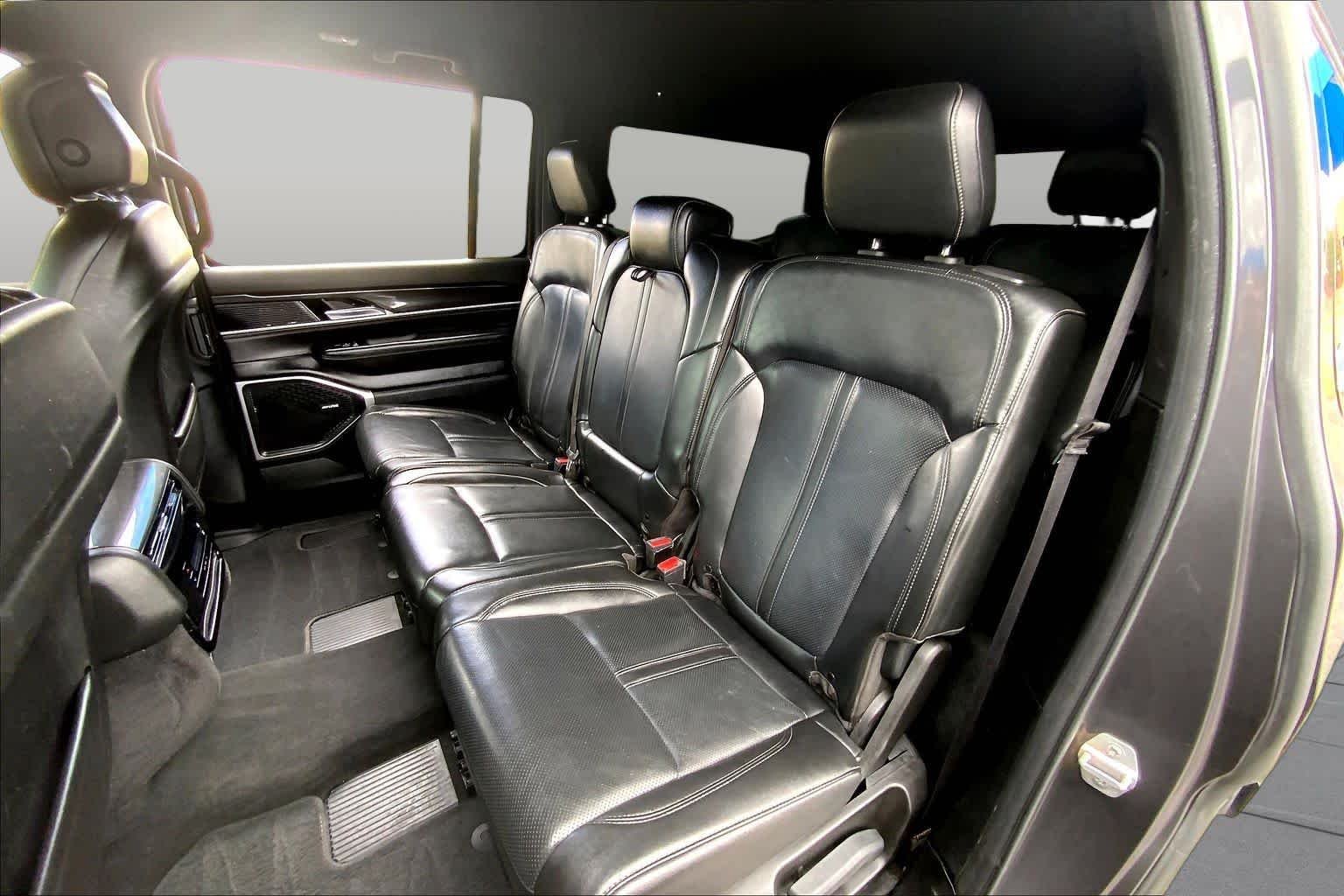 Used 2022 Baltic Gray Metallic Clearcoat Jeep Series I image 20