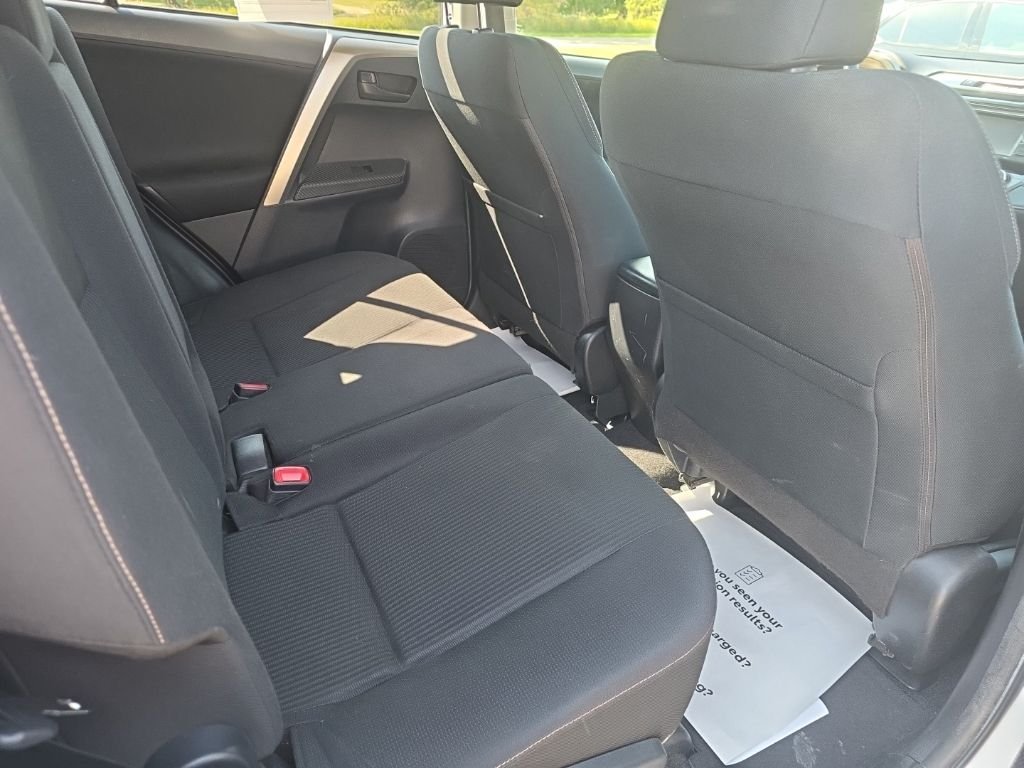 Used 2013 White Toyota XLE image 24