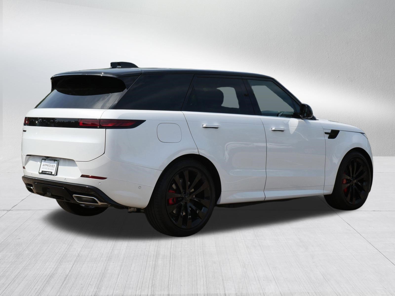 Used 2026 Ostuni Pearl White Premium Metallic Land Rover Autobiography image 5