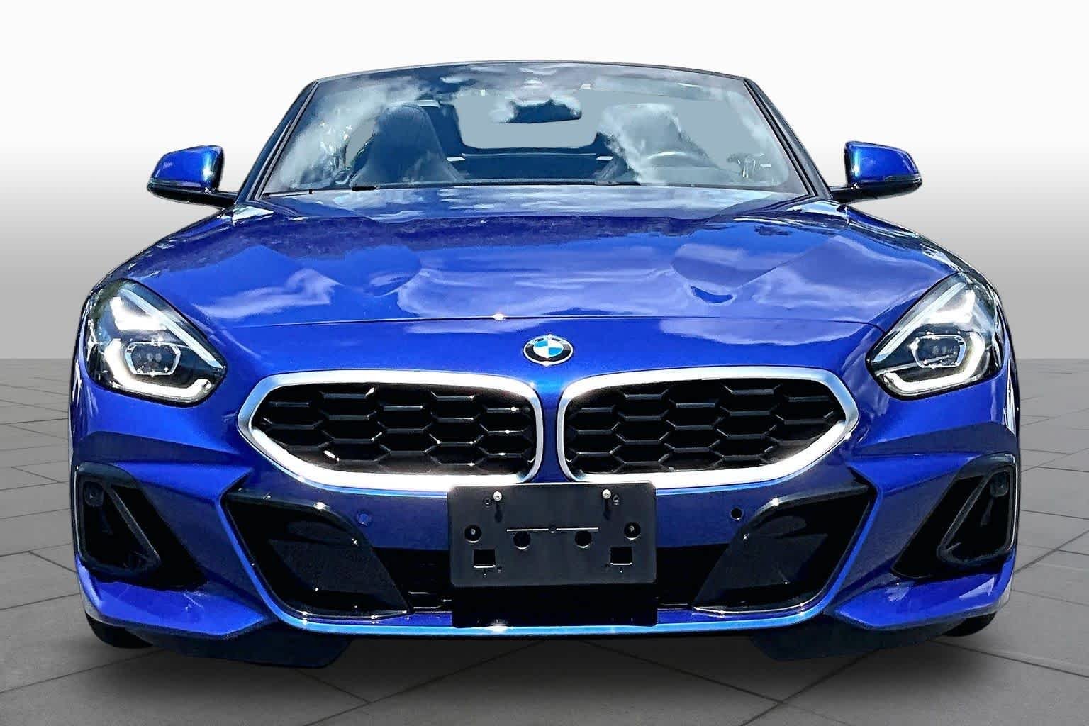 Certified Used 2026 Portimao Blue Metallic BMW sDrive30i image 4