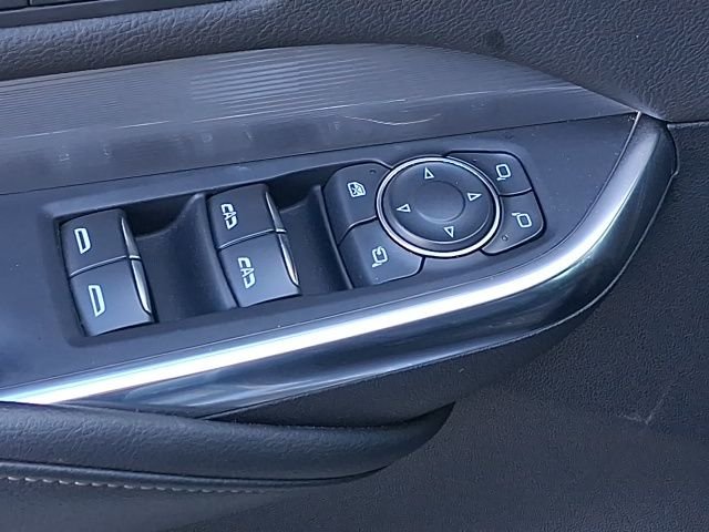 Used 2025 Silver Cadillac Premium Luxury image 17