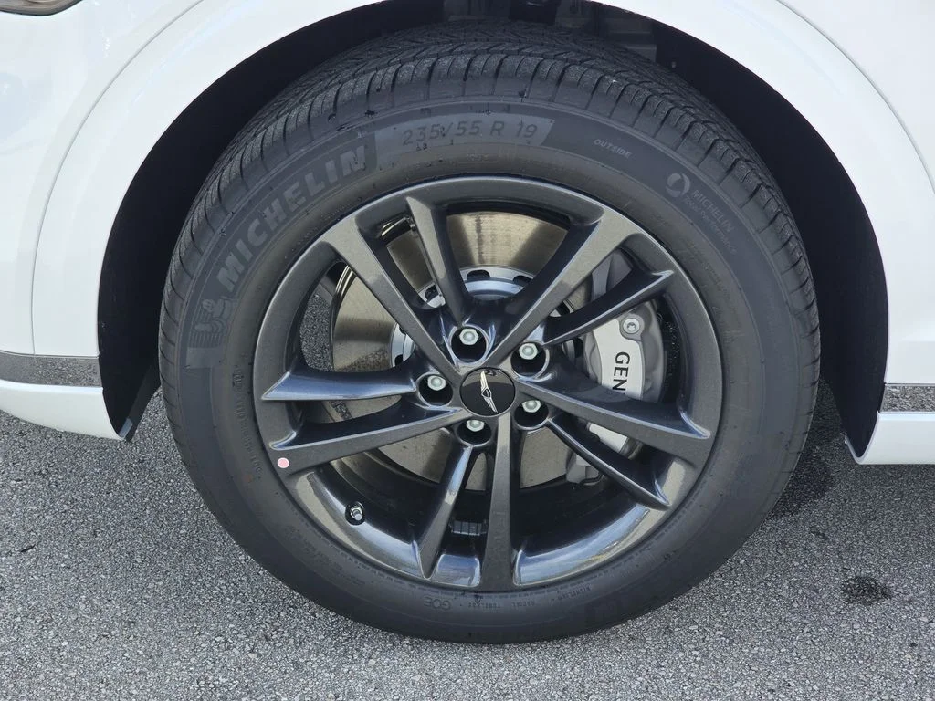 New 2027 White Genesis 2.5T Select image 5