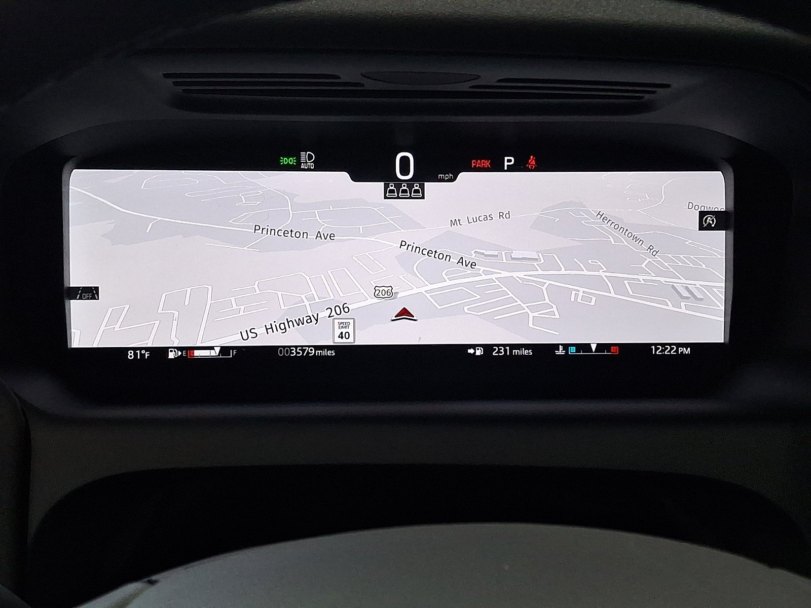 Certified Used 2025 Fuji White Land Rover  image 19