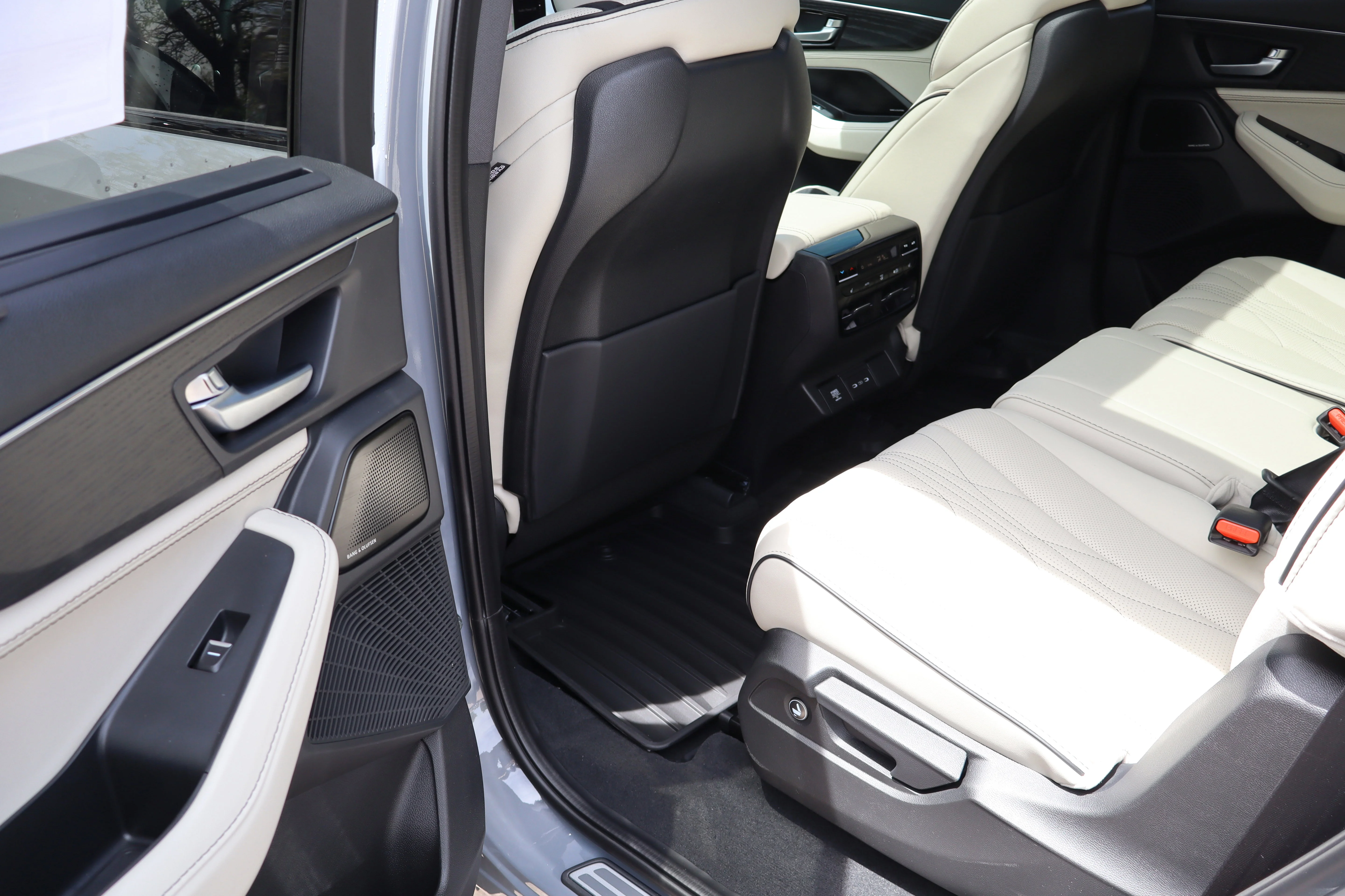 New 2026 Urban Gray Pearl Acura Type S w/Advance Package image 27