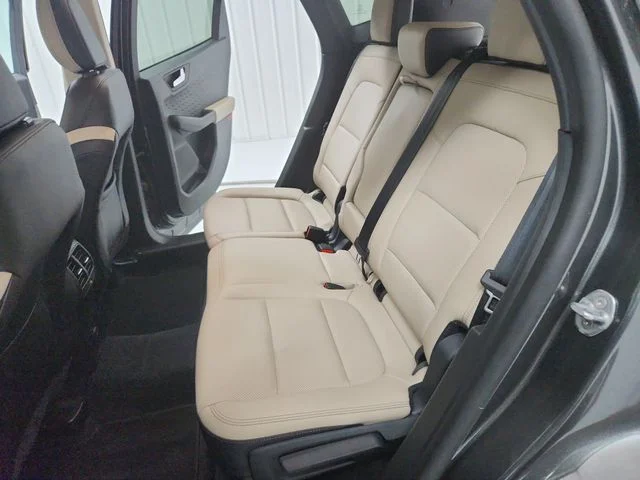 Used 2020 Gray Ford SEL image 34