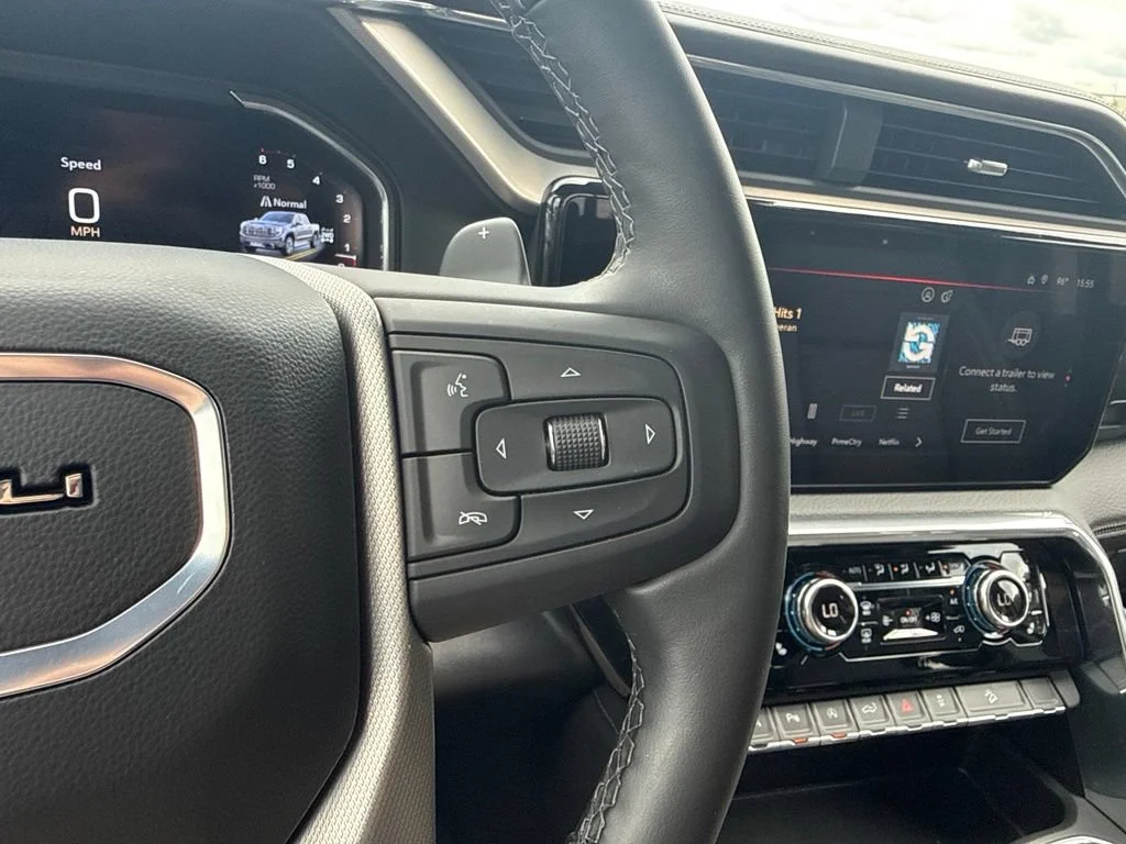 Used 2025 Sterling Metallic GMC Denali image 17