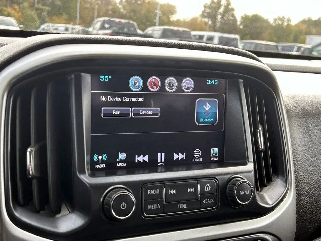 Used 2016 Black Chevrolet LT image 28