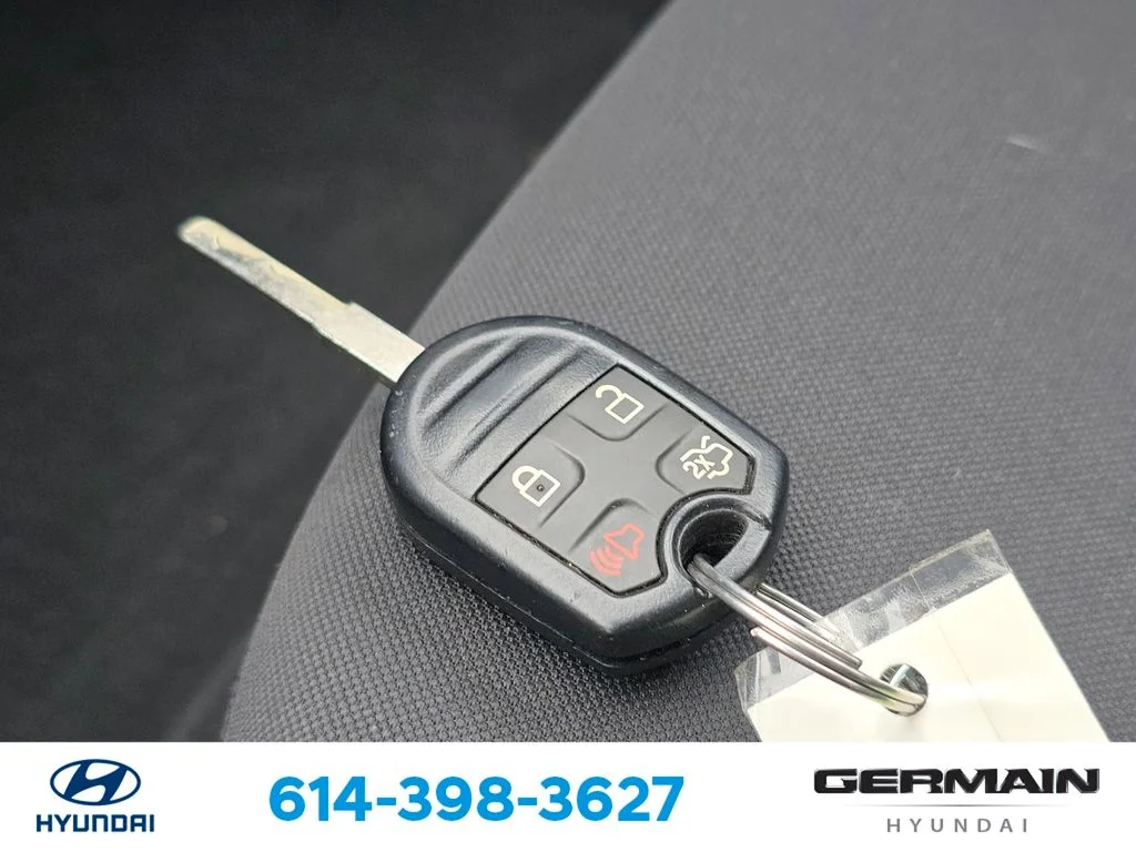 Used 2019 Gray Ford SE image 34