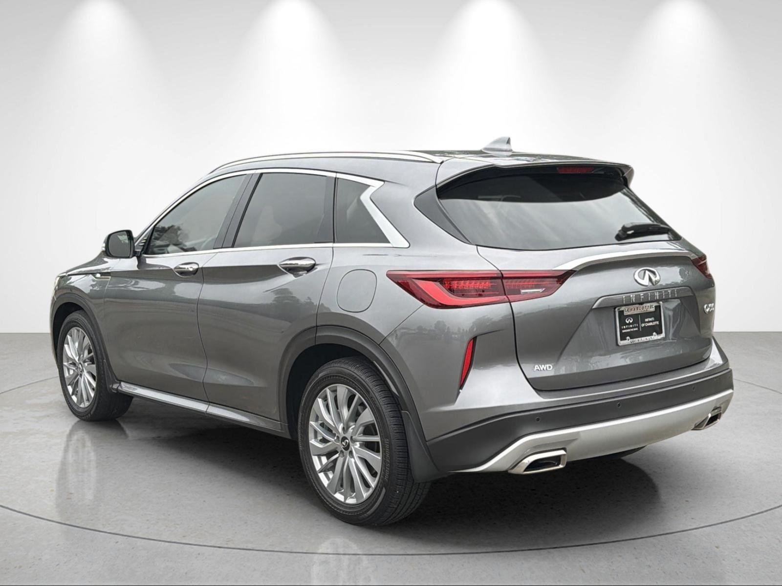 Used 2024 Graphite Shadow INFINITI LUXE image 3