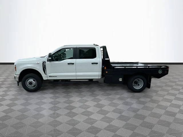 New 2026 Oxford White Ford XL image 3
