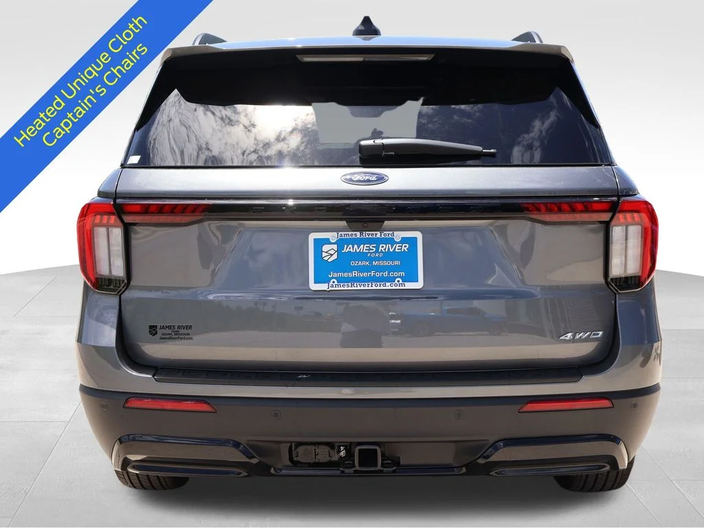 New 2026 Carbonized Gray Metallic Ford ST-Line image 4