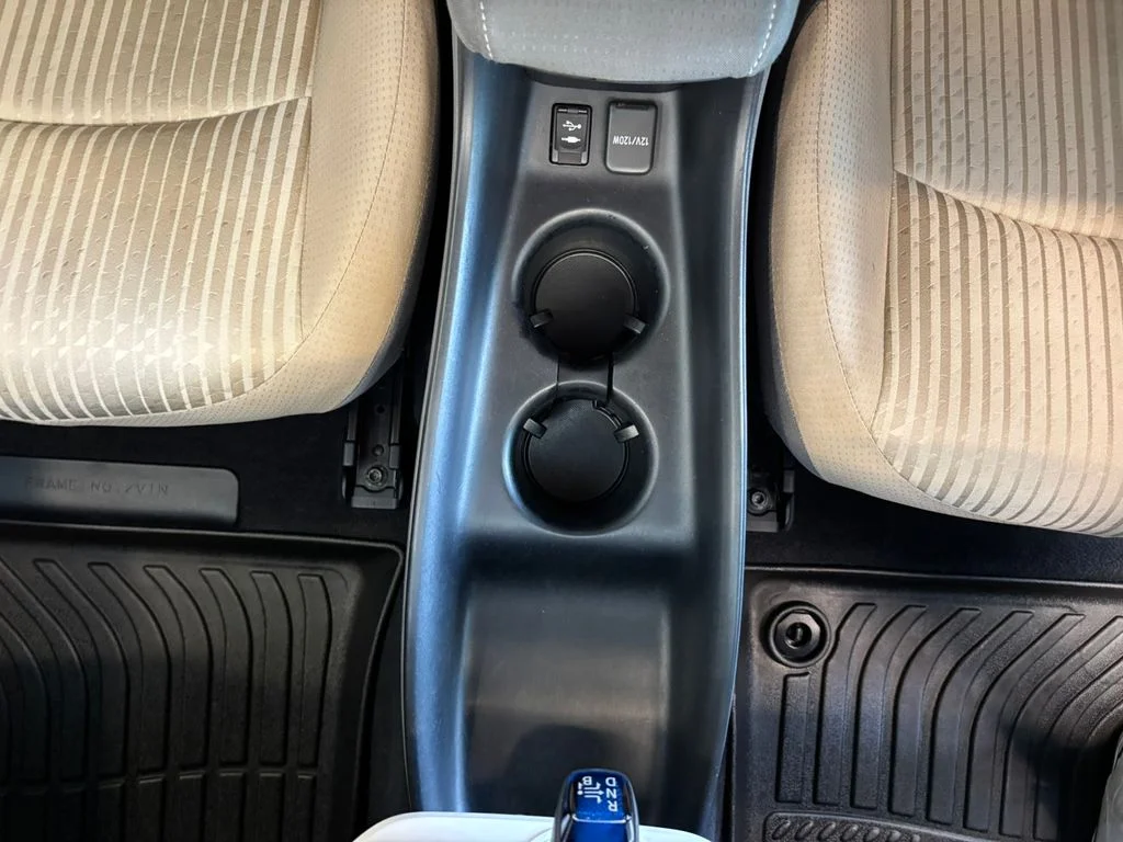Used 2016 White Toyota Two image 19