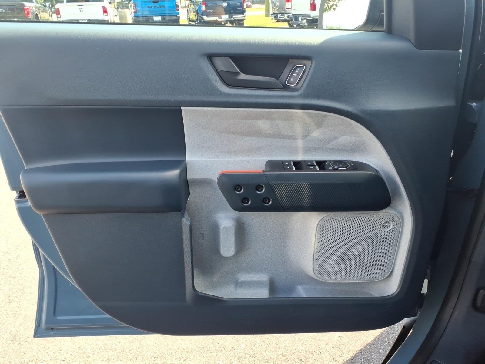 Used 2022  Ford XLT image 26