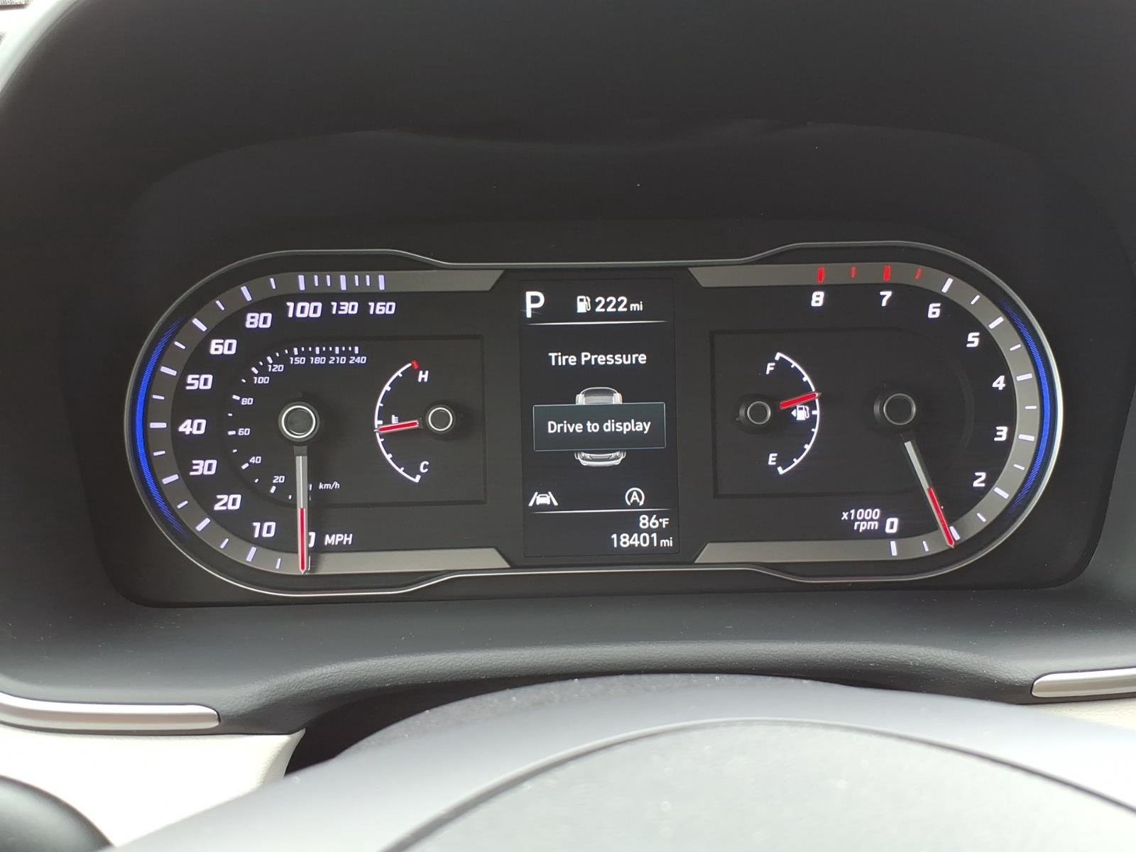 Used 2024 Shimmering Silver Hyundai SE image 13