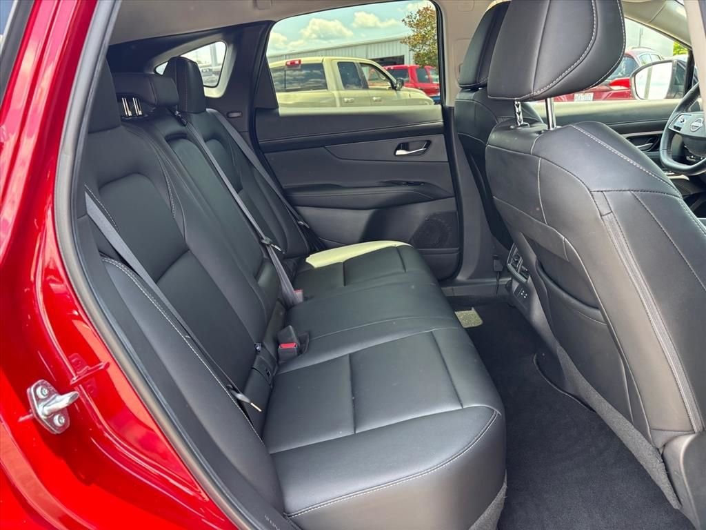 Used 2025 Red Nissan SL image 13