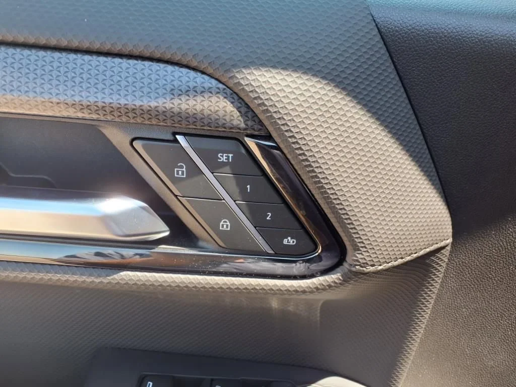 2023 Chevrolet Silverado 1500 ZR2 - Photo 14