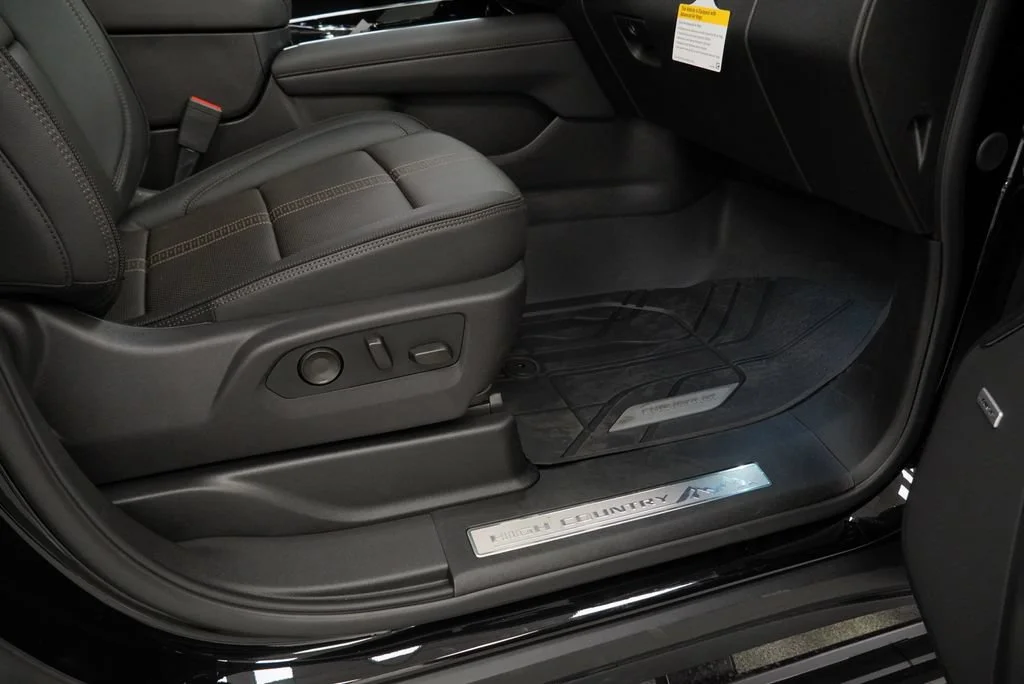 New 2026 Black Chevrolet High Country image 37