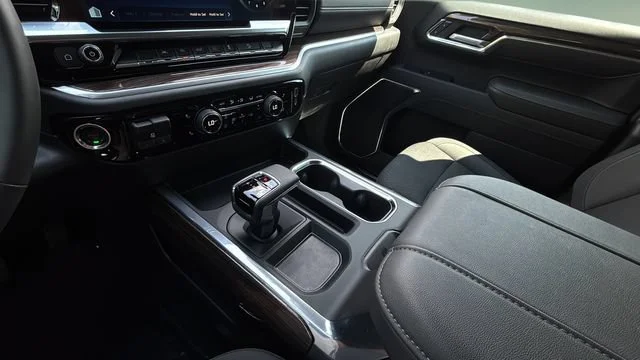 Used 2026 Summit White Chevrolet LT Trail Boss image 14