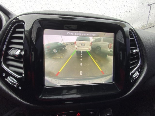 Used 2019 Gray Jeep Limited 4x4 image 17