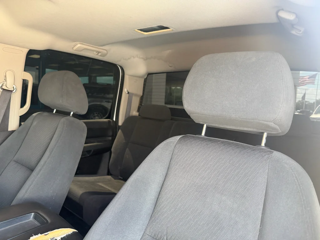 Used 2007 White Chevrolet  image 5