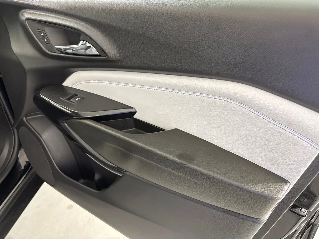 Used 2025 Black Chevrolet LT image 40