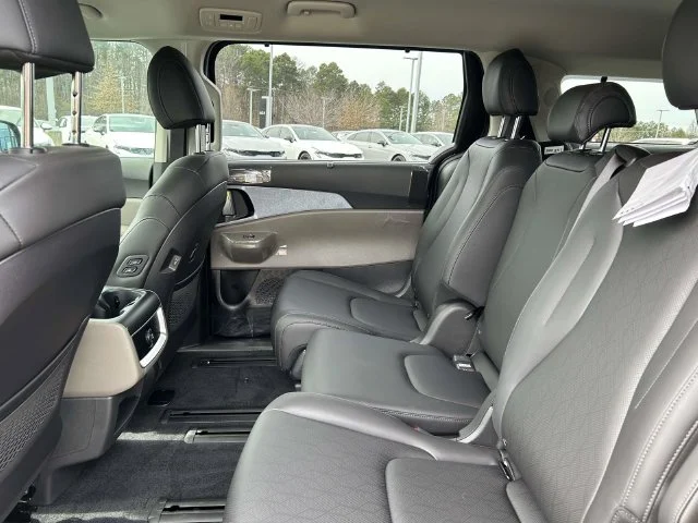 Certified Used 2026 Gray Kia EX image 17