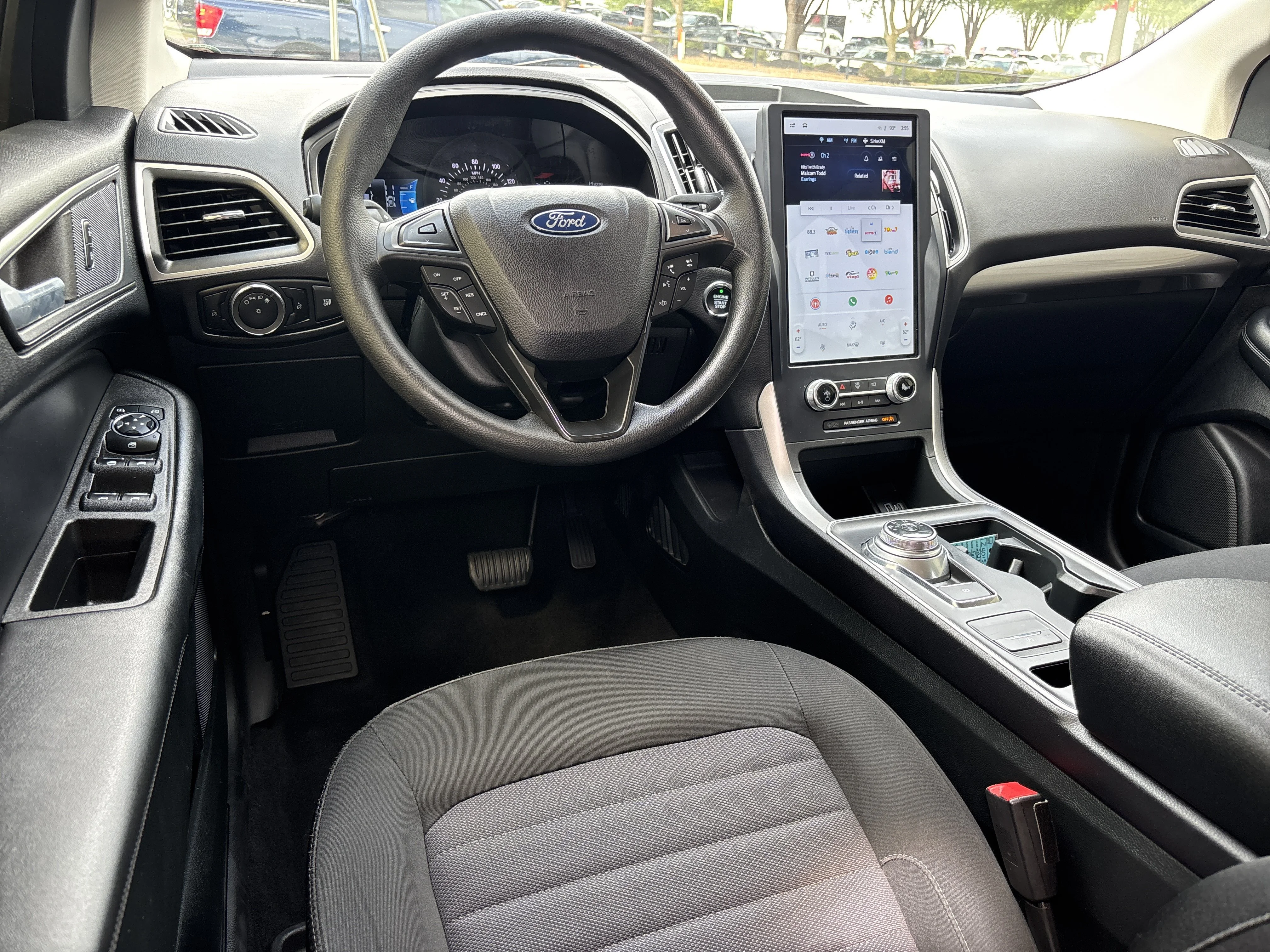 Used 2023 Iconic Silver Metallic Ford SE AWD image 15