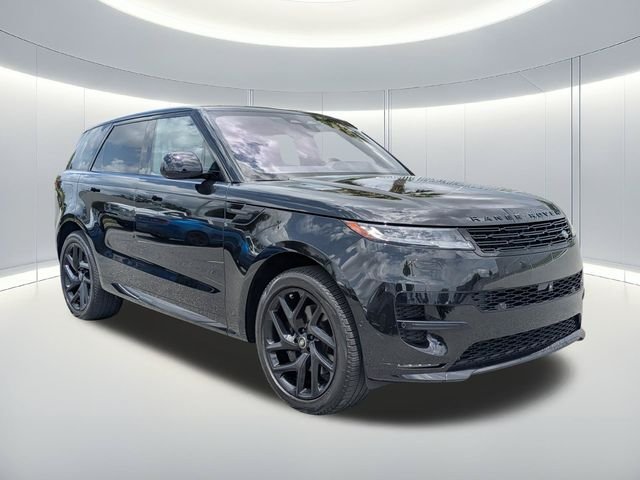 Used 2023 Black Land Rover SE Dynamic image 8
