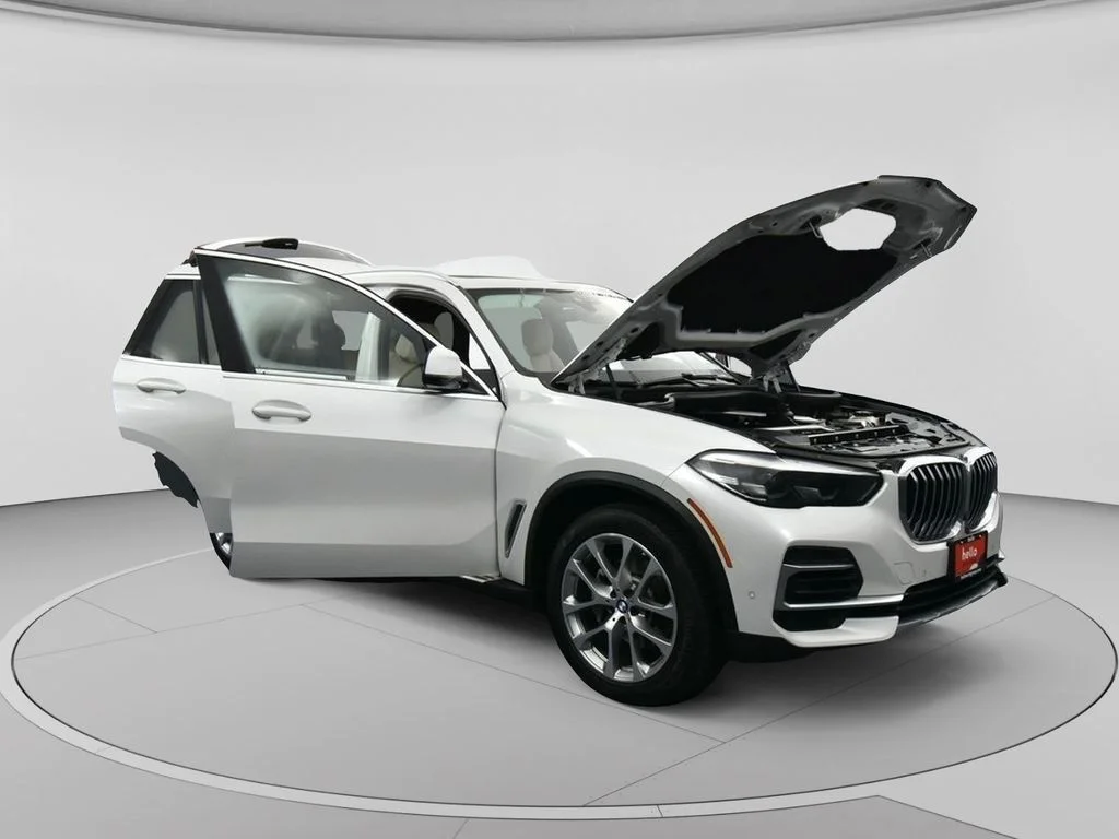 Used 2022 White BMW sDrive40i image 41