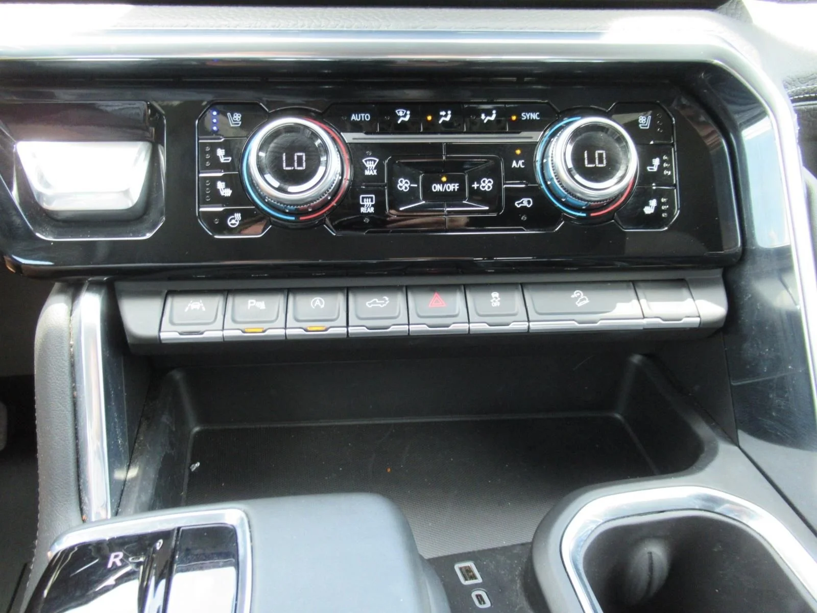 Used 2026  GMC Denali image 29